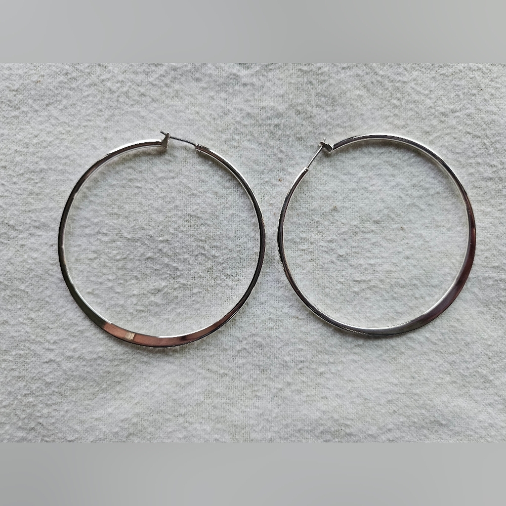 Premier Designs On The Town Silver Plated Hoop Earrings, Large, Reflective, NIB - Picture 16 of 16